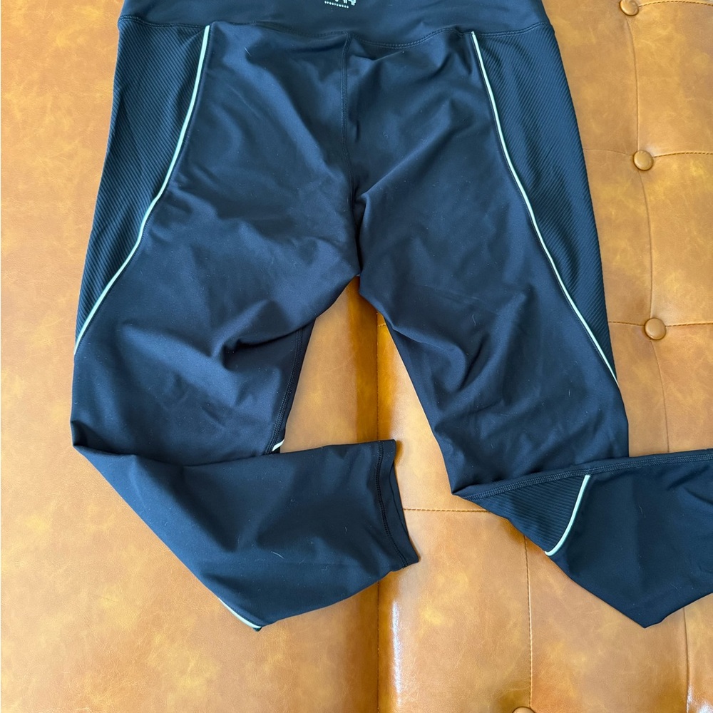 Old Navy High-Waisted PowerSoft Rib Mix 7/8 Leggings - Picture 6 of 6